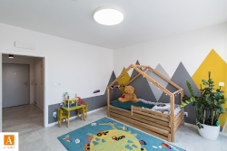 acredit_pracska-p10_230228_L8A6580_mid