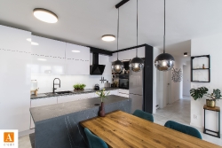 acredit_pracska-p10_230228_L8A6636_mid